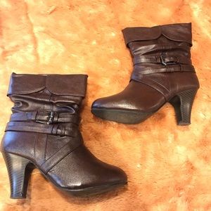Brown booties SIZE 9